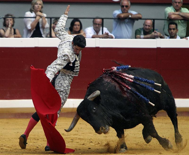 Baleares aprueba su ley de toros que prohíbe el maltrato y la muerte del animal Baleares aprueba su ley de toros que prohíbe el maltrato y la muerte del animal