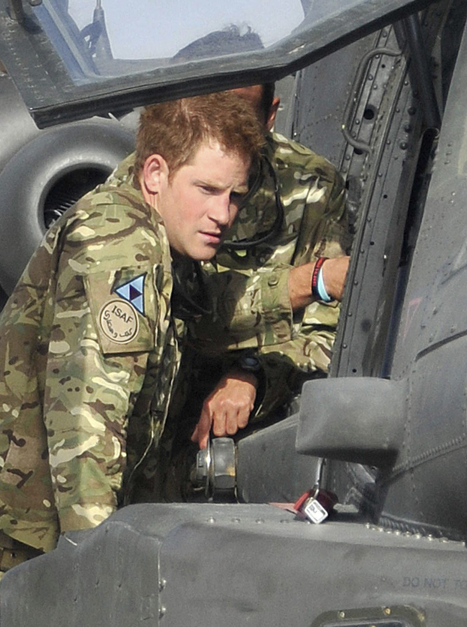 El príncipe Enrique revela que tuvo que recurrir a terapia para superar la muerte de Diana El príncipe Enrique revela que tuvo que recurrir a terapia para superar la muerte de Diana