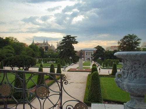 Muere un niño de 4 años tras caerle encima un árbol en el parque de El Retiro Muere un niño de 4 años tras caerle encima un árbol en el parque de El Retiro