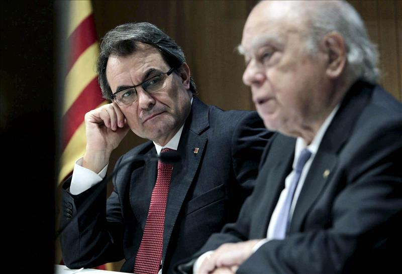 Las preguntas de Amón: "¿Puede decirse que la sentencia del Palau de la Música condena a los intérpretes pero exonera al compositor?" Las preguntas de Amón: "¿Puede decirse que la sentencia del Palau de la Música condena a los intérpretes pero exonera al compositor?"
