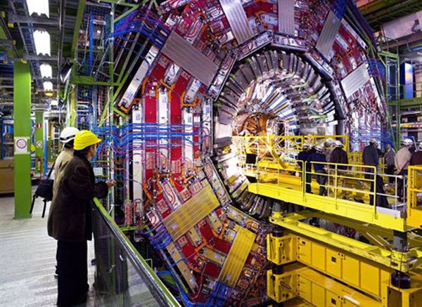 La Brújula de la Ciencia: El anuncio del CERN que discrepa del Modelo Estándar episode artwork