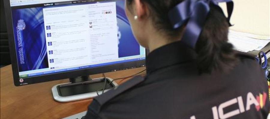 La Policía rastrea 23.000 conexiones a Internet en una operación contra la pornografía infantil La Policía rastrea 23.000 conexiones a Internet en una operación contra la pornografía infantil