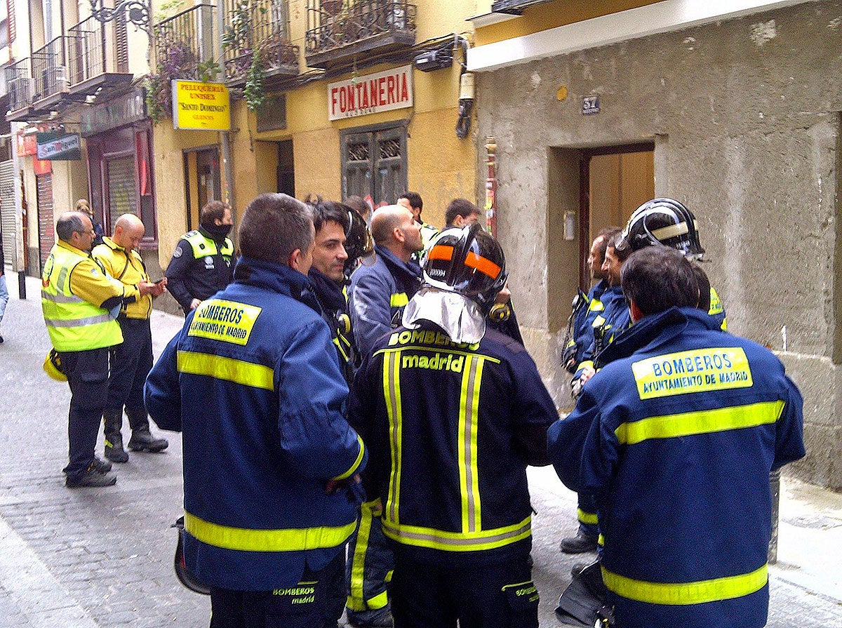 El TSJM suspende la reducción de jornada a 35 horas de los bomberos de Madrid El TSJM suspende la reducción de jornada a 35 horas de los bomberos de Madrid