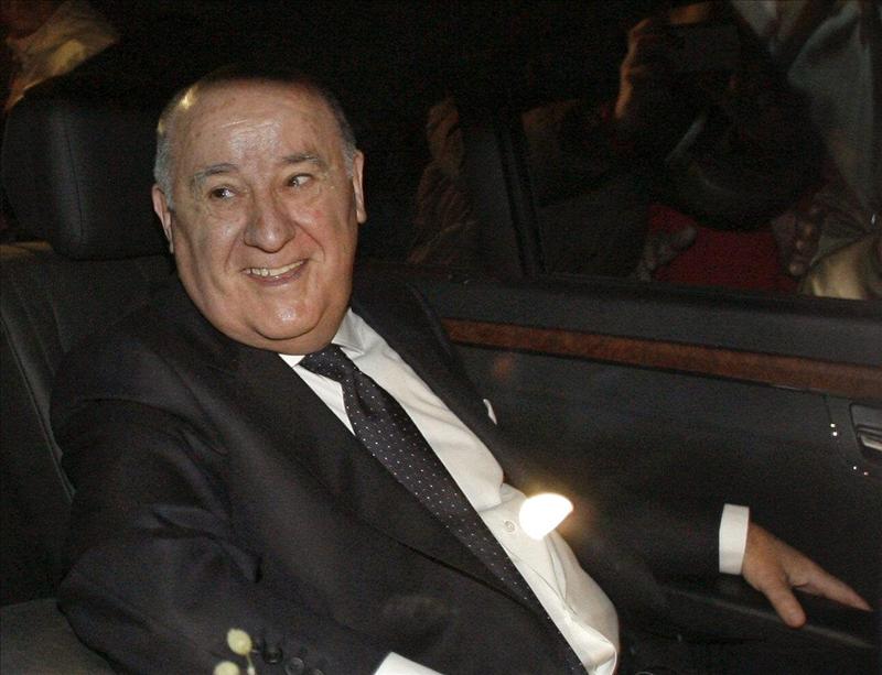 La Fundación Amancio Ortega dona 17 millones a Canarias para la compra de equipos oncológicos La Fundación Amancio Ortega dona 17 millones a Canarias para la compra de equipos oncológicos