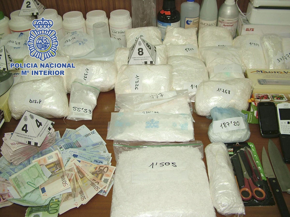 Un camión de froita agochaba 400 kilos de cocaína en San Cibrao Un camión de froita agochaba 400 kilos de cocaína en San Cibrao