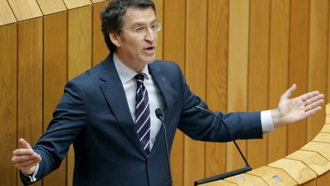Alberto N&uacute;&ntilde;ez Feij&oacute;o, durante su intervenci&oacute;n en el Parlamento gallego.