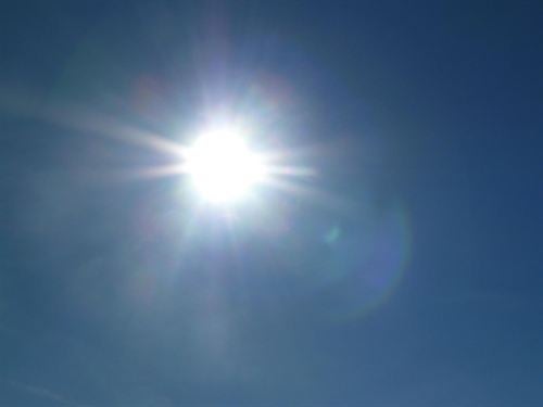 Este jueves, temperaturas cálidas en todo el país y viento fuerte de levante en el sur de Andalucía Este jueves, temperaturas cálidas en todo el país y viento fuerte de levante en el sur de Andalucía