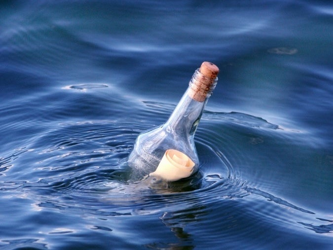 Divulga que algo queda: El mensaje en una botella más antiguo del mundo Divulga que algo queda: El mensaje en una botella más antiguo del mundo