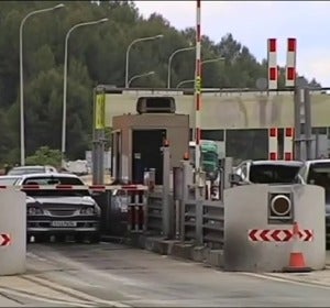 Los trasportistas reclaman peajes gratuitos tras ser obligados a circular por la autopista Los trasportistas reclaman peajes gratuitos tras ser obligados a circular por la autopista