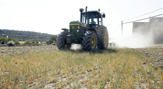 Una unidad móvil para pasar la ITV a vehículos agrícolas se desplaza a las pedanías Una unidad móvil para pasar la ITV a vehículos agrícolas se desplaza a las pedanías