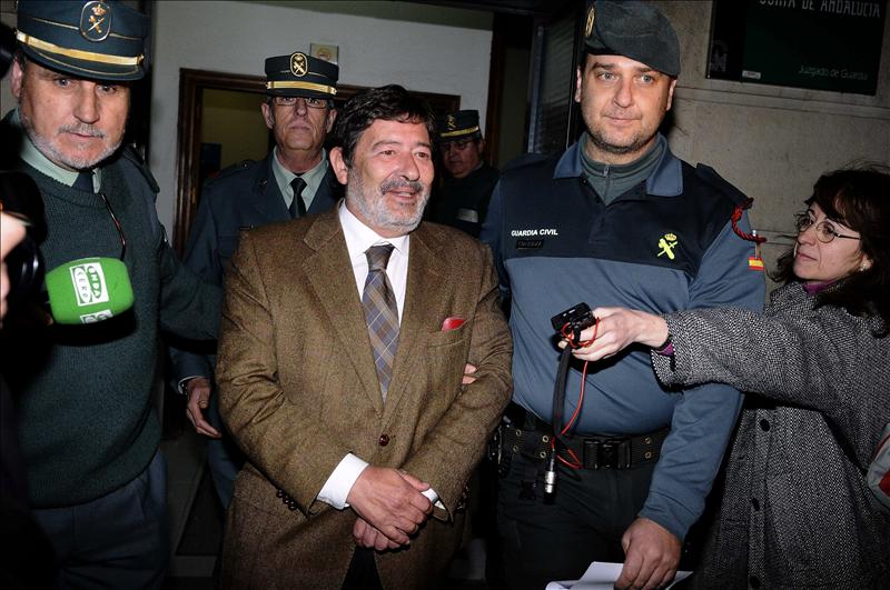 El exdirector general de Trabajo se acoge a su derecho a no declarar en el juicio de los ERE y sólo responderá a su abogado El exdirector general de Trabajo se acoge a su derecho a no declarar en el juicio de los ERE y sólo responderá a su abogado