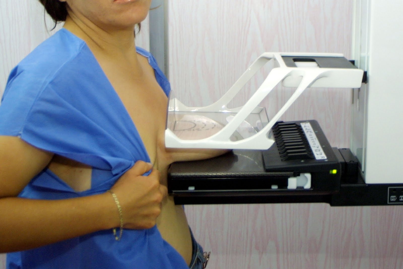 Pacientes oncológicas del Hospital de Albacete denuncian retraso en sus pruebas porque los equipos están obsoletos Pacientes oncológicas del Hospital de Albacete denuncian retraso en sus pruebas porque los equipos están obsoletos