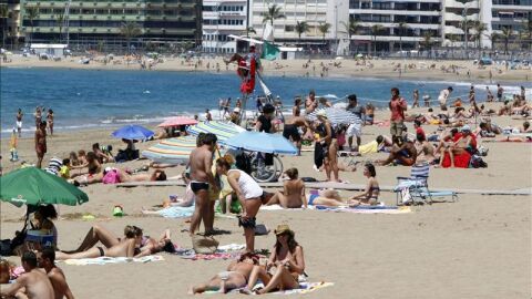 Turistas espa&ntilde;oles en Las Palmas de Gran Canaria