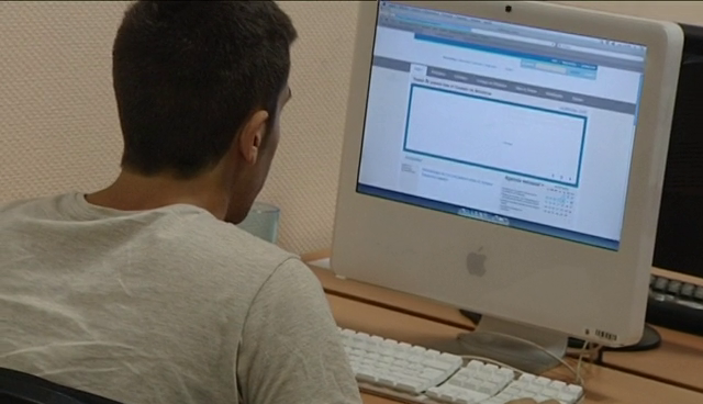 La Conselleria de Innovación y la UMH de Elche lanzan una encuesta para concretar su capacidad de acceso a la educación online La Conselleria de Innovación y la UMH de Elche lanzan una encuesta para concretar su capacidad de acceso a la educación online