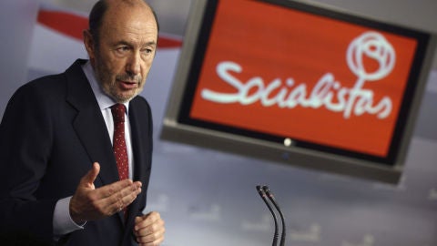 Alfredo P&eacute;rez Rubalcaba, en rueda de prensa