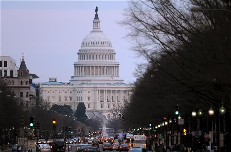El Senado de EEUU da un primer paso de cara a la revocación de la reforma sanitaria de Obama El Senado de EEUU da un primer paso de cara a la revocación de la reforma sanitaria de Obama