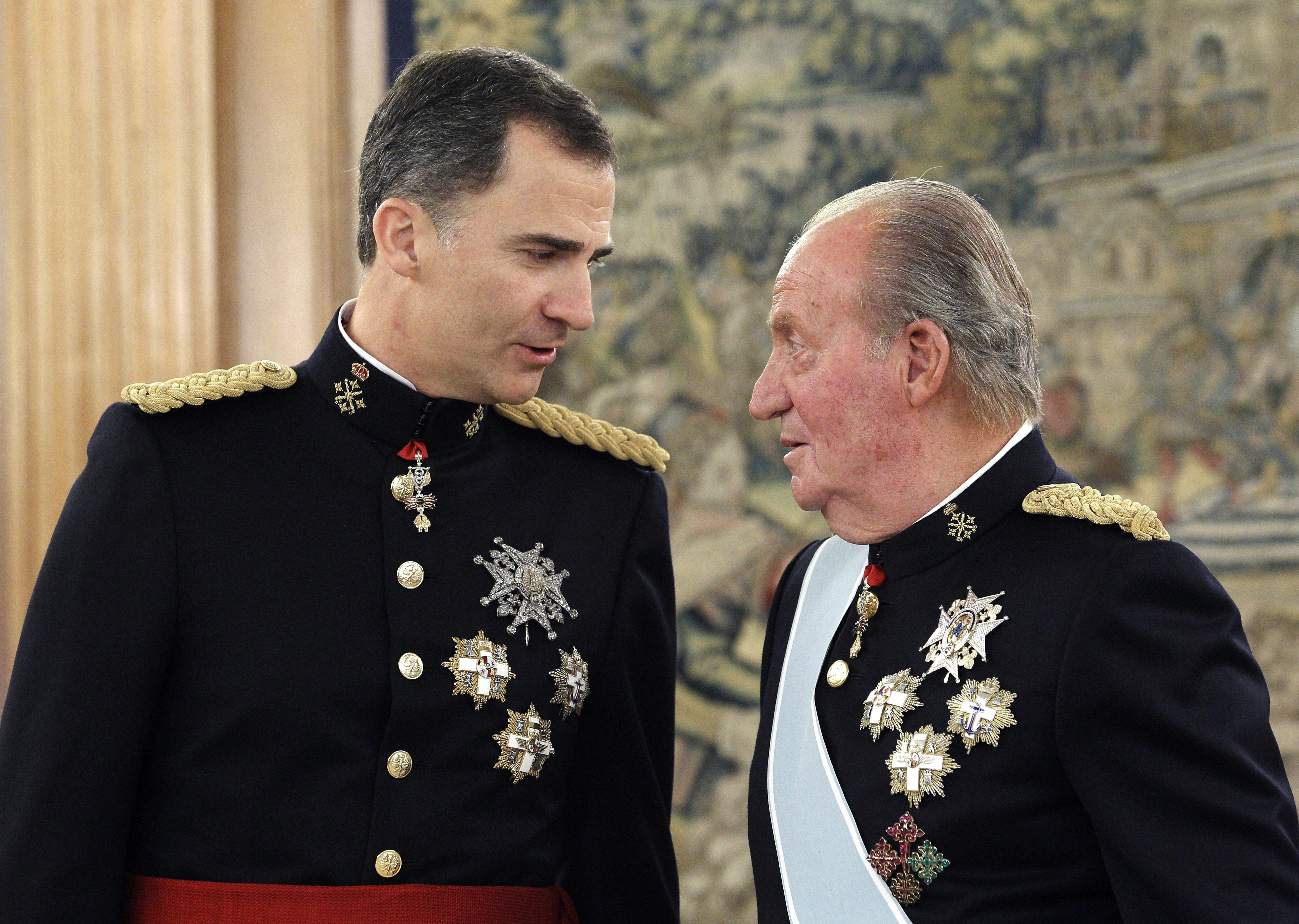 El Rey presidirá este sábado la Pascua militar a la que acudirá Juan Carlos I por primera vez desde su abdicación El Rey presidirá este sábado la Pascua militar a la que acudirá Juan Carlos I por primera vez desde su abdicación