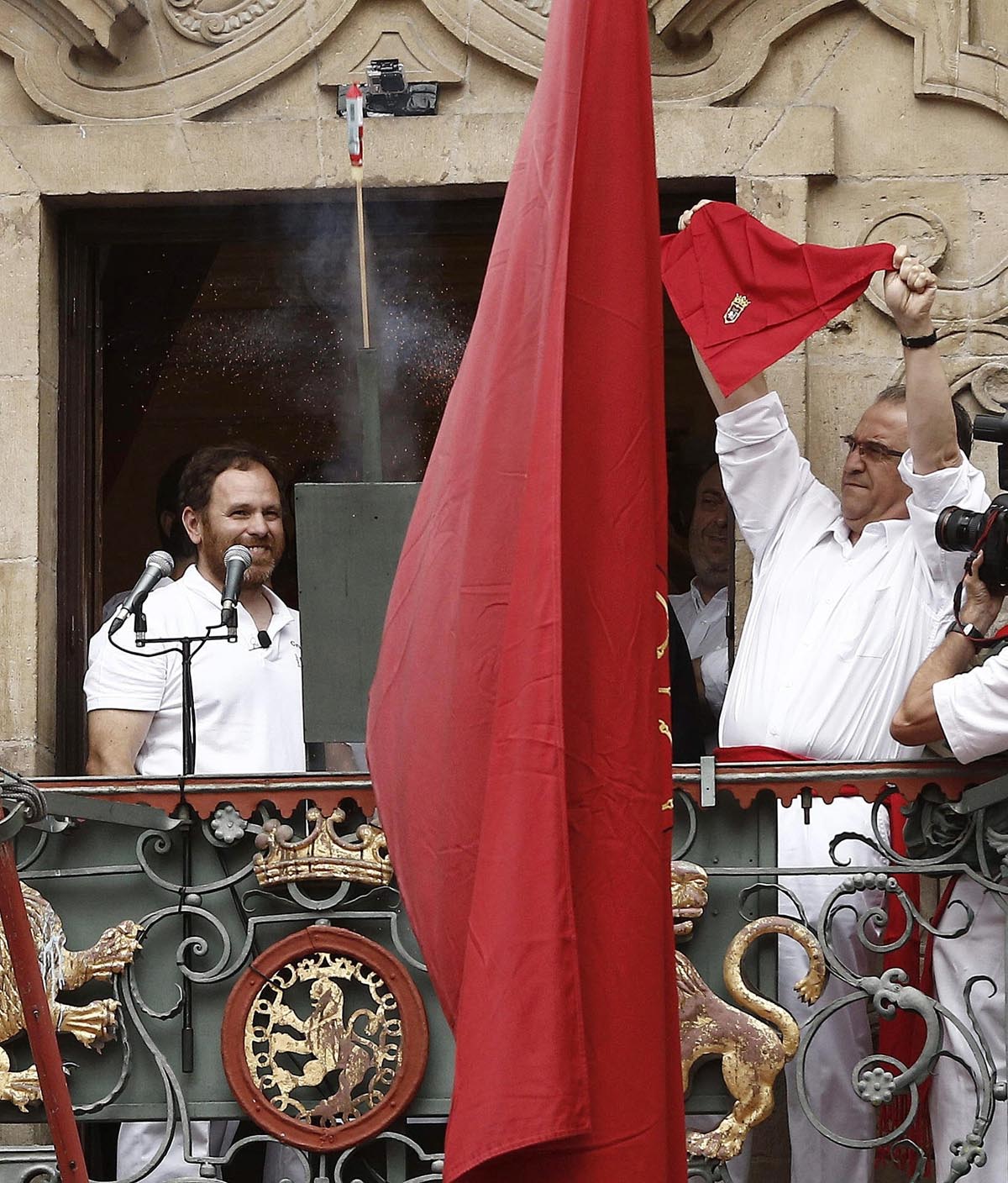 Maya: "Había que suspender los Sanfermines, no puedes trabajar la decisión con colectivos o asociaciones" Maya: "Había que suspender los Sanfermines, no puedes trabajar la decisión con colectivos o asociaciones"