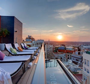 La terraza del Hotel Índigo, casi, casi, por estrenar. La terraza del Hotel Índigo, casi, casi, por estrenar.