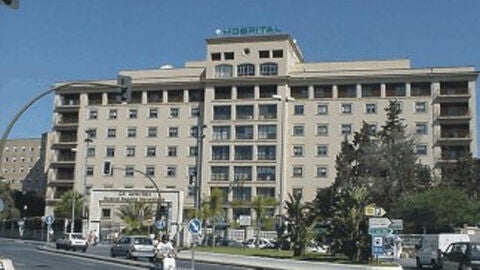 Fachada del Hospital Regional de M&aacute;laga
