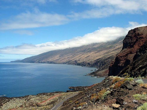 Belén Allende: "Autoabastecerse con energía limpia no es utópico y es altamente rentable" Belén Allende: "Autoabastecerse con energía limpia no es utópico y es altamente rentable"