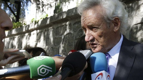 Luis del Olmo, en el funeral de Isidoro &Aacute;lvarez