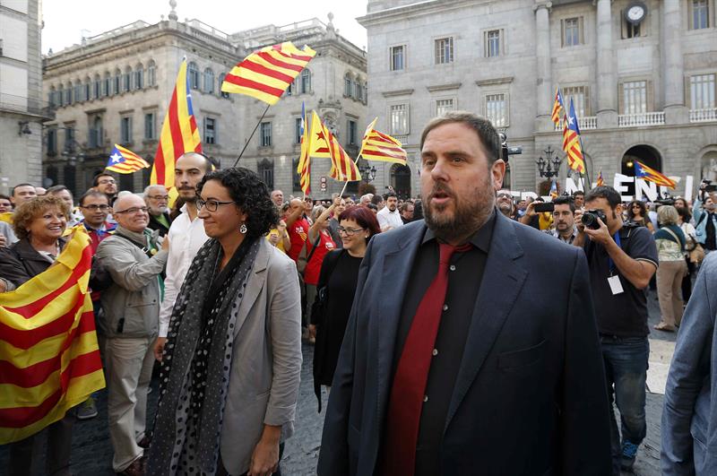 Oriol Junqueras y Marta Rovira lanzan un "manual" para alcanzar la independencia Oriol Junqueras y Marta Rovira lanzan un "manual" para alcanzar la independencia