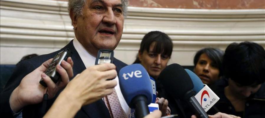 Jesús Posada habla ante los medios de comunicación Jesús Posada habla ante los medios de comunicación