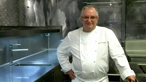Juan Mari, Arzak, toda una vida en vanguardia de la cocina. Juan Mari, Arzak, toda una vida en vanguardia de la cocina.