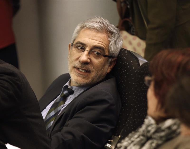 Gaspar Llamazares: "'Al alba' es una canción muy unida a la transición española" Gaspar Llamazares: "'Al alba' es una canción muy unida a la transición española"