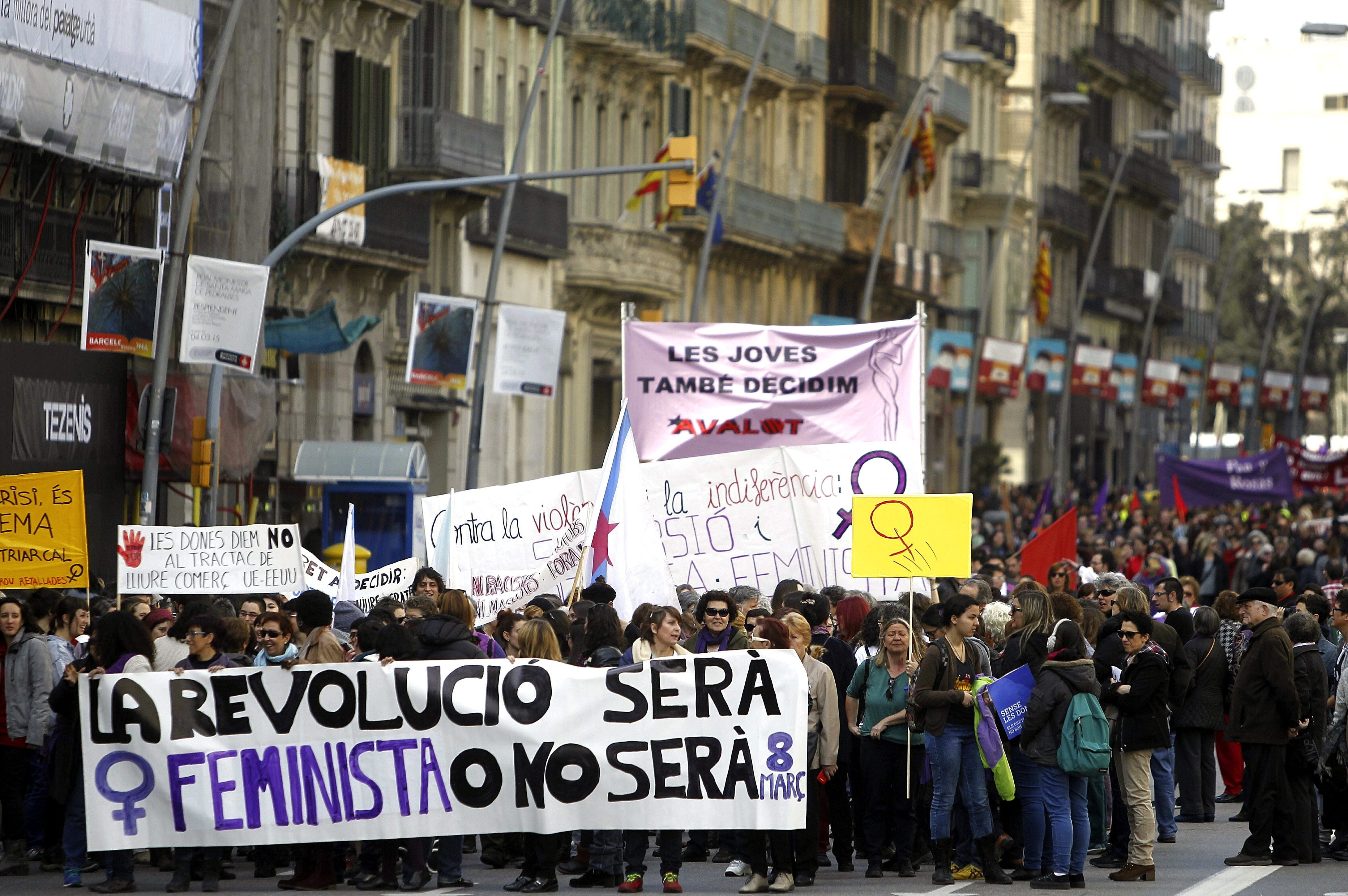 El Movimiento Feminista llama a la huelga el 8 de marzo para "que se vea qué sucede si paran las mujeres" El Movimiento Feminista llama a la huelga el 8 de marzo para "que se vea qué sucede si paran las mujeres"