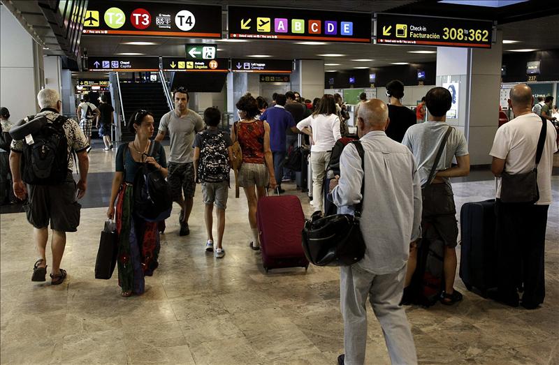 Rubén Amón indulta a los turistas extranjeros: "Véngase de vacaciones, España es un paraíso sanitario" Rubén Amón indulta a los turistas extranjeros: "Véngase de vacaciones, España es un paraíso sanitario"