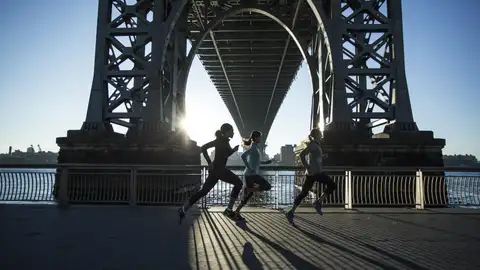 Mujeres corredoras del Nike Run Club Mujeres corredoras del Nike Run Club