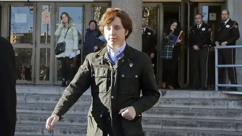 El pequeño Nicolás abandona los Juzgados de Instrucción El pequeño Nicolás abandona los Juzgados de Instrucción