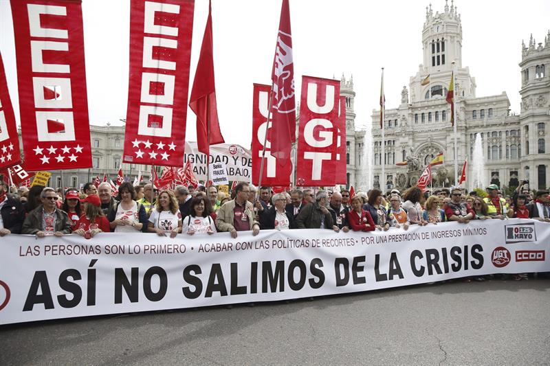 Arrancan las manifestaciones por el Día del Trabajo con miles de personas clamando contra la corrupción Arrancan las manifestaciones por el Día del Trabajo con miles de personas clamando contra la corrupción