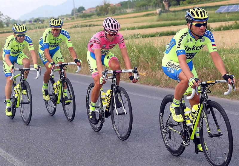 Contador mantiene el rosa del Giro tras la novena etapa ganada por Tiralongo Contador mantiene el rosa del Giro tras la novena etapa ganada por Tiralongo
