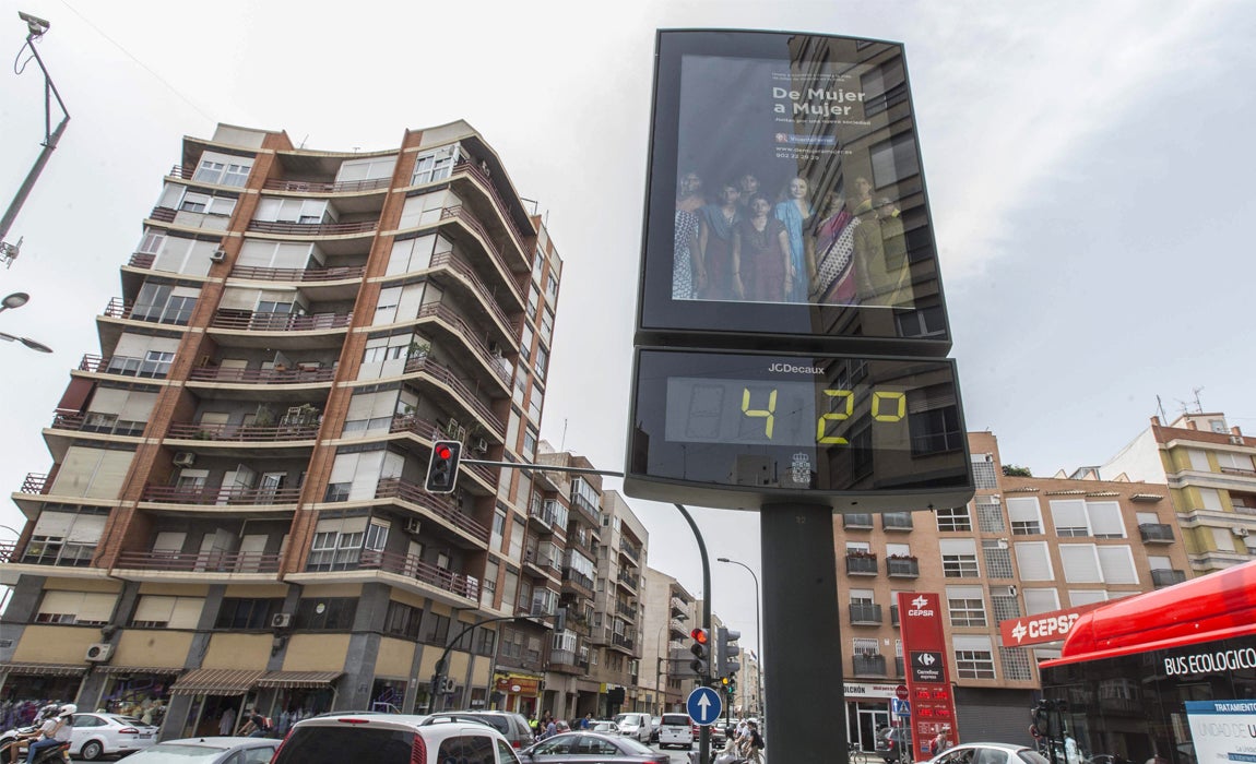 Las temperaturas volverán a superar este sábado los 40 grados en la mitad sur Las temperaturas volverán a superar este sábado los 40 grados en la mitad sur