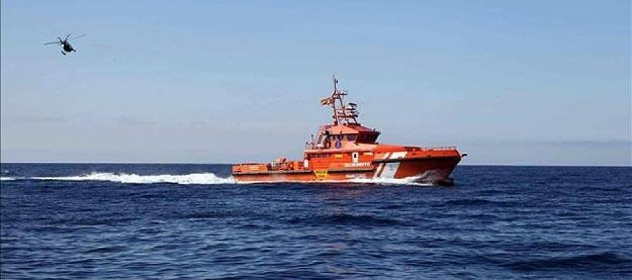 Una embarcación de Salvamento Marítimo Una embarcación de Salvamento Marítimo