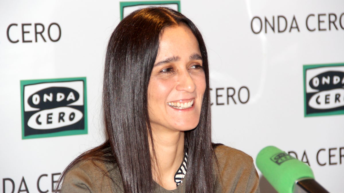 Julieta Venegas: "Siempre escribo partiendo de las emociones" Julieta Venegas: "Siempre escribo partiendo de las emociones"
