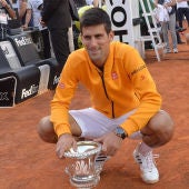 Djokovic vence en Roma