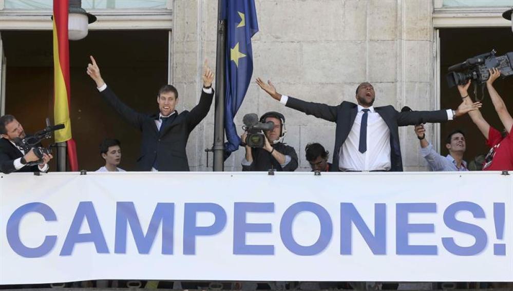 El Real Madrid de baloncesto ofrece el título a su afición