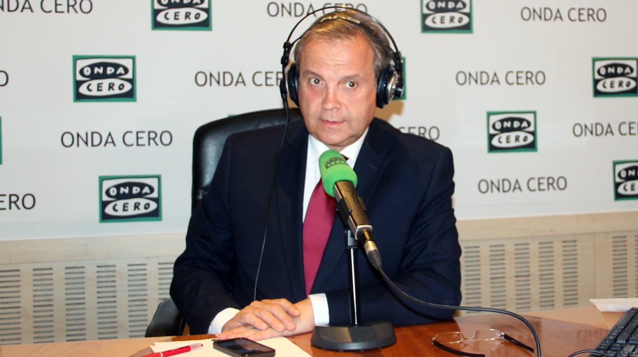 Antonio Miguel Carmona: "Sánchez y Luena tienen que dimitir porque son los responsables de los resultados electorales" Antonio Miguel Carmona: "Sánchez y Luena tienen que dimitir porque son los responsables de los resultados electorales"