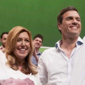 Pedro Sánchez y Susana Díaz en el mitin del PSOE en Sevilla