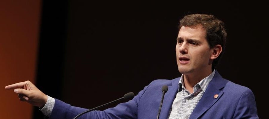 Albert Rivera en un mitin Albert Rivera en un mitin