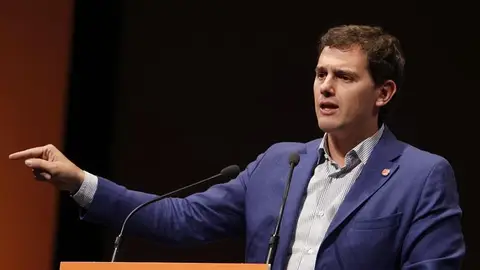 Albert Rivera en un mitin Albert Rivera en un mitin
