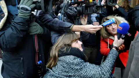 La difícil situación de las periodistas francesas La difícil situación de las periodistas francesas