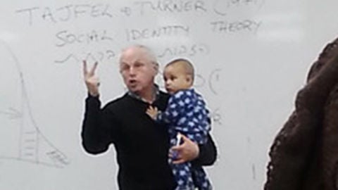 Profesor Sydney Engelberg