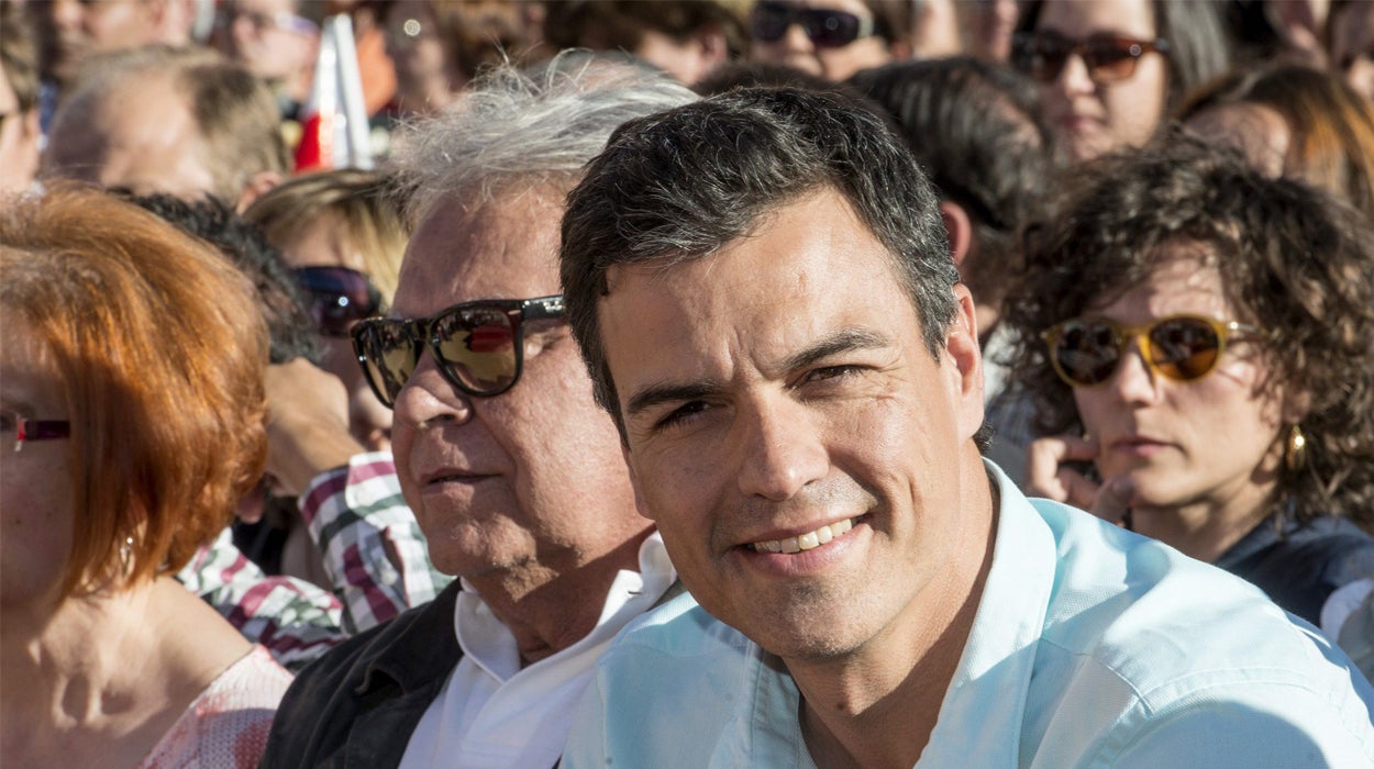 Pedro Sánchez: "Votar al PSOE es crear la España de las oportunidades" Pedro Sánchez: "Votar al PSOE es crear la España de las oportunidades"