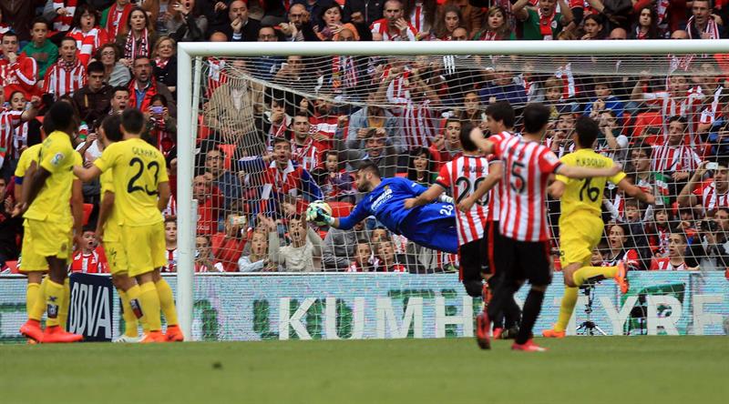 Athletic de Bilbao 4 - 0 Villarreal. El Athletic se queda con la Europa League Athletic de Bilbao 4 - 0 Villarreal. El Athletic se queda con la Europa League