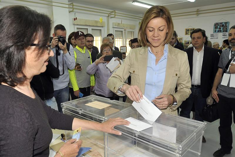 María Dolores Cospedal anima a todos los españoles a participar María Dolores Cospedal anima a todos los españoles a participar